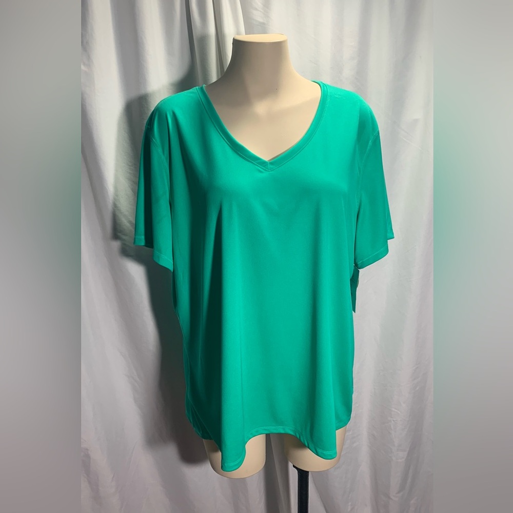 Athletic top shirt jersey